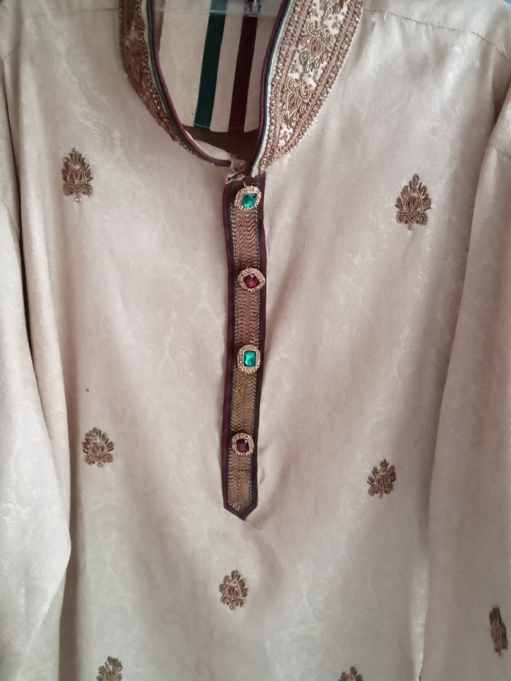 Mens Cream Jacquard Kurta Tunic Gold Embroidered Jeweled Button Long Sleeve XL